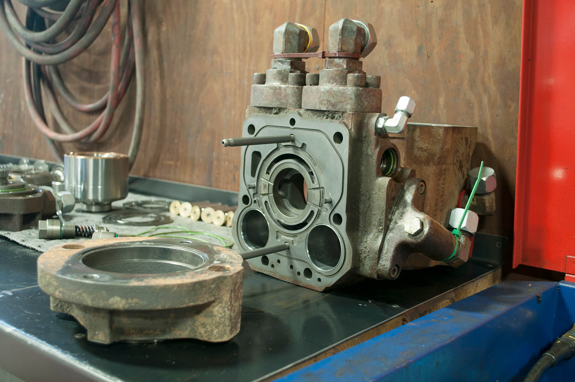 Hydraulic Pump, Motor, Valve Service & Repair